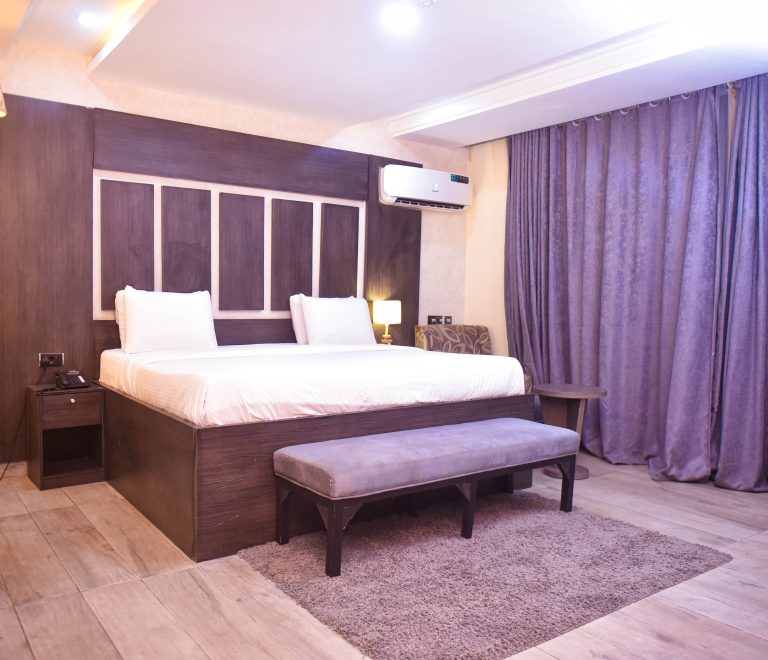 Deluxe Room – Thames Hotel Ibadan (10)